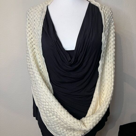 NWOT cute off white versatile infinity scarf - Picture 3 of 8
